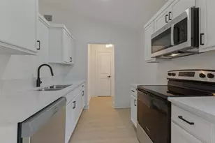 909 Maydelle Ln, Garland, TX 75042 - Photo 13