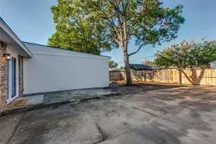 909 Maydelle Ln, Garland, TX 75042 - Photo 23