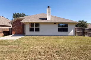 5327 Lake Gardens Drive, Grand Prairie, TX 75052 - Photo 5