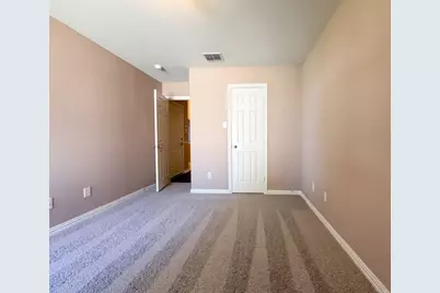 5327 Lake Gardens Drive, Grand Prairie, TX 75052 - Photo 11