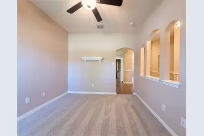 5327 Lake Gardens Drive, Grand Prairie, TX 75052 - Photo 9
