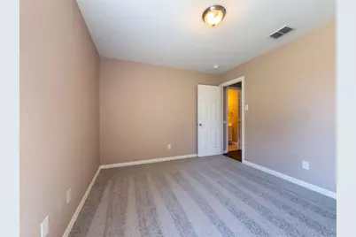 5327 Lake Gardens Drive, Grand Prairie, TX 75052 - Photo 13