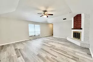 2319 Redbrook Dr, Arlington, TX 76014 - Photo 3