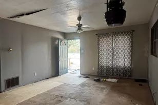309 McDaniel, Mineola, TX 75773 - Photo 3