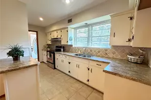 1519 Tulip Dr, Arlington, TX 76013 - Photo 7