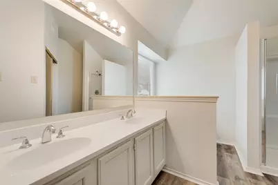 914 Wentwood Drive, DeSoto, TX 75115 - Photo 9