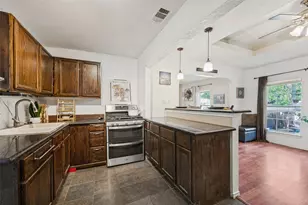 3117 Johnson St, Grand Prairie, TX 75050 - Photo 5