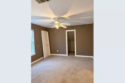 1017 W 3rd Street, Taylor, TX 76574 - Photo 9