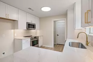 505 Emerson Dr, Euless, TX 76039 - Photo 5