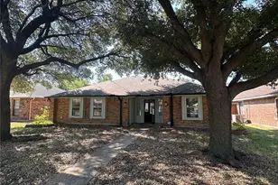 2032 Lansdown Dr, Carrollton, TX 75010 - Photo 1