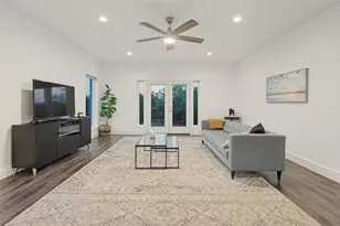 1115 Moonlight Bay Dr, Grand Prairie, TX 75104 - Photo 3