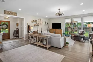 10102 Laingtree Dr, Dallas, TX 75243 - Photo 3