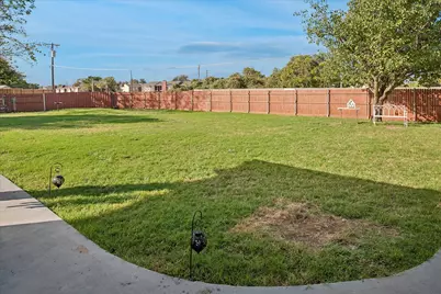 10102 Laingtree Drive, Dallas, TX 75243 - Photo 25