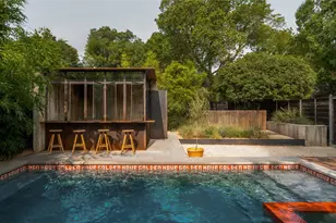 938 N Clinton Ave, Dallas, TX 75208 - Photo 1