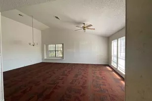 7017 Christina Ln, Garland, TX 75043 - Photo 3