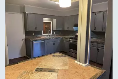 905 E Hook, Stephenville, TX 76401 - Photo 11