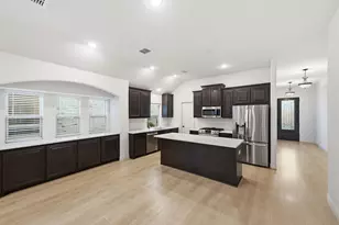 7428 Wispy Willow Ln, Little Elm, TX 76227 - Photo 5