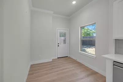 5511 Black Pine Circle, Granbury, TX 76048 - Photo 7