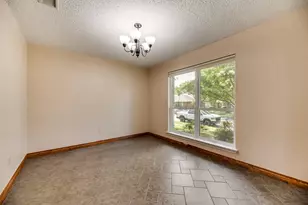 1307 E Branch Hollow Dr, Carrollton, TX 75007 - Photo 7