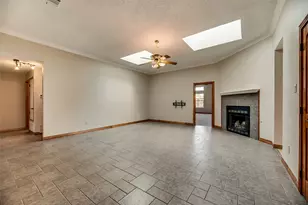 1307 E Branch Hollow Dr, Carrollton, TX 75007 - Photo 11