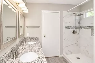 302 Rosemary, Euless, TX 76039 - Photo 13