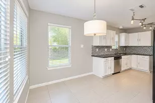 302 Rosemary, Euless, TX 76039 - Photo 7