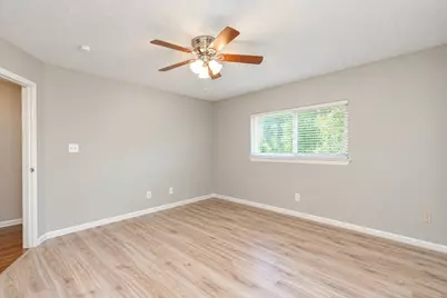 302 Rosemary, Euless, TX 76039 - Photo 11