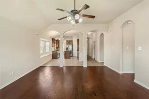 928 Wellington Dr, Lewisville, TX 75067 - Photo 9