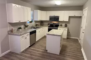 1213 Mary Dr, Hurst, TX 76053 - Photo 3