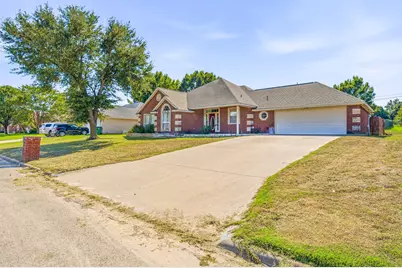 1466 Oakwood Drive, Stephenville, TX 76401 - Photo 3