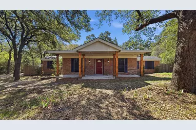 1004 Lakeview Drive, Joshua, TX 76058 - Photo 1