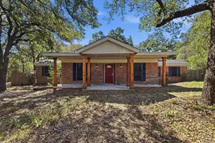 1004 Lakeview Dr, Joshua, TX 76058 - Photo 1