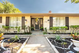 1706 Dakota Dr, Garland, TX 75043 - Photo 3