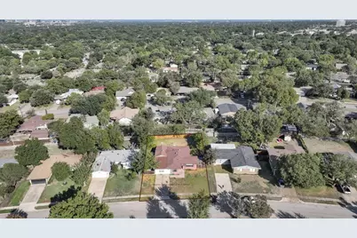 13521 Flagstone Lane, Dallas, TX 75240 - Photo 37