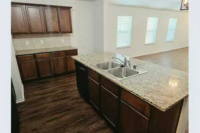 1412 Meadow Creek Drive, Princeton, TX 75407 - Photo 7