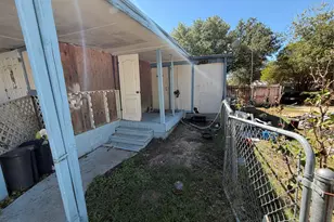 309 Boyd St, Cleburne, TX 76031 - Photo 5