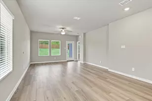 202 Winchester Ln, Sherman, TX 75092 - Photo 13