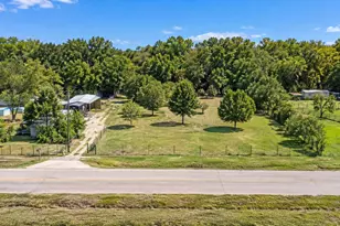 1620 W Risinger Rd, Fort Worth, TX 76134 - Photo 1