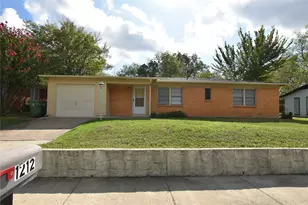 1212 Belvedere Dr, Arlington, TX 76010 - Photo 1