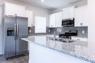 1305 Silent Peak Dr, Princeton, TX 75407 - Photo 3