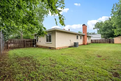 421 S 1st Street, Krum, TX 76249 - Photo 5