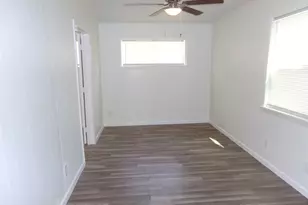 3423 Texas Dr, Dallas, TX 75211 - Photo 13