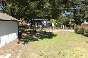 3423 Texas Dr, Dallas, TX 75211 - Photo 17