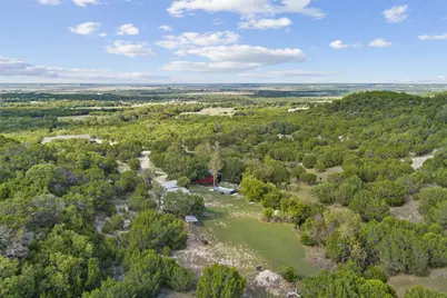 546 County Road 4147, Cranfills Gap, TX 76637 - Photo 39