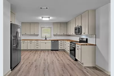 903 E Avenue C, Valley Mills, TX 76689 - Photo 7
