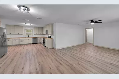 903 E Avenue C, Valley Mills, TX 76689 - Photo 3