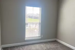 1910 Lake Tahoe Ln, Cleburne, TX 76033 - Photo 11