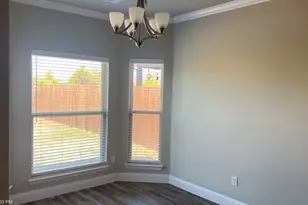 1910 Lake Tahoe Ln, Cleburne, TX 76033 - Photo 5