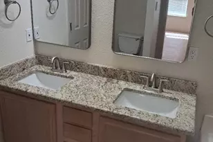 6001 Garden View Dr, Arlington, TX 76018 - Photo 9