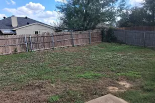 6001 Garden View Dr, Arlington, TX 76018 - Photo 19